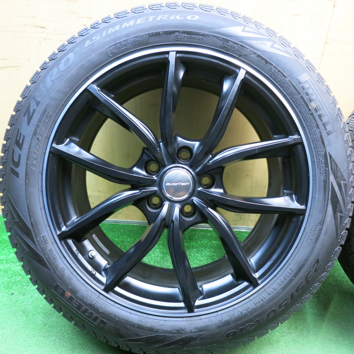 バリ溝！23年！キレイ！9分◎マセラティ レヴァンテ 等 EUROTECH MP-LINE 235/50R18 スタッドレス ピレリ アイスゼロ アシンメトリコ ユーロテック 18インチ PCD114.3/5H◎6072504HAス