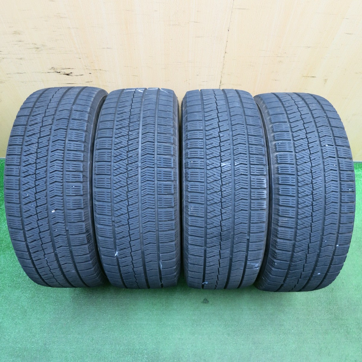 バリ溝！8.5分★レクサス CT 205/55R16 スタッドレス ブリヂストン ブリザック VRX2 LF SPORT LFスポーツ 16インチ PCD100/5H★5050410NJス