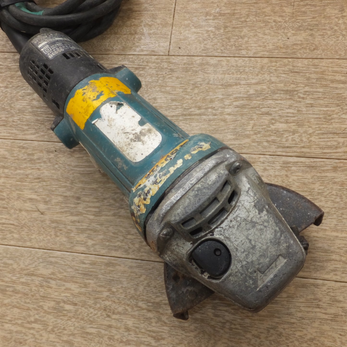 [送料無料] 現状品★マキタ makita 100mm ディスクグラインダ 9533B　100V～ 7.4A 50-60Hz 720W★
