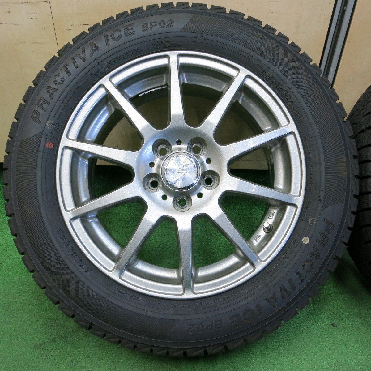 超バリ溝 23年 ほぼ10分★スタッドレス 185/65R15 プラクティバ アイス BP02 STRANGER ストレンジャー PCD100/5H★4051403イス