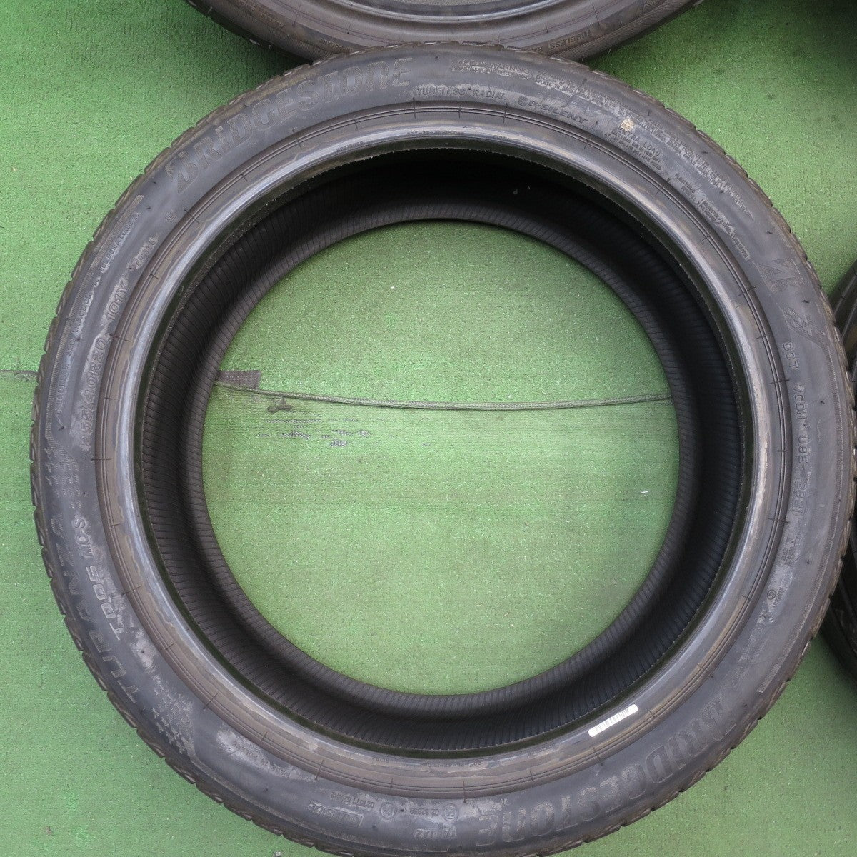 *送料無料* バリ溝！21年！9.5分★255/40R20 285/35R20 ブリヂストン トランザ T005 MO-S タイヤ 20インチ ベンツ W223 Sクラス等★4060803クノタ