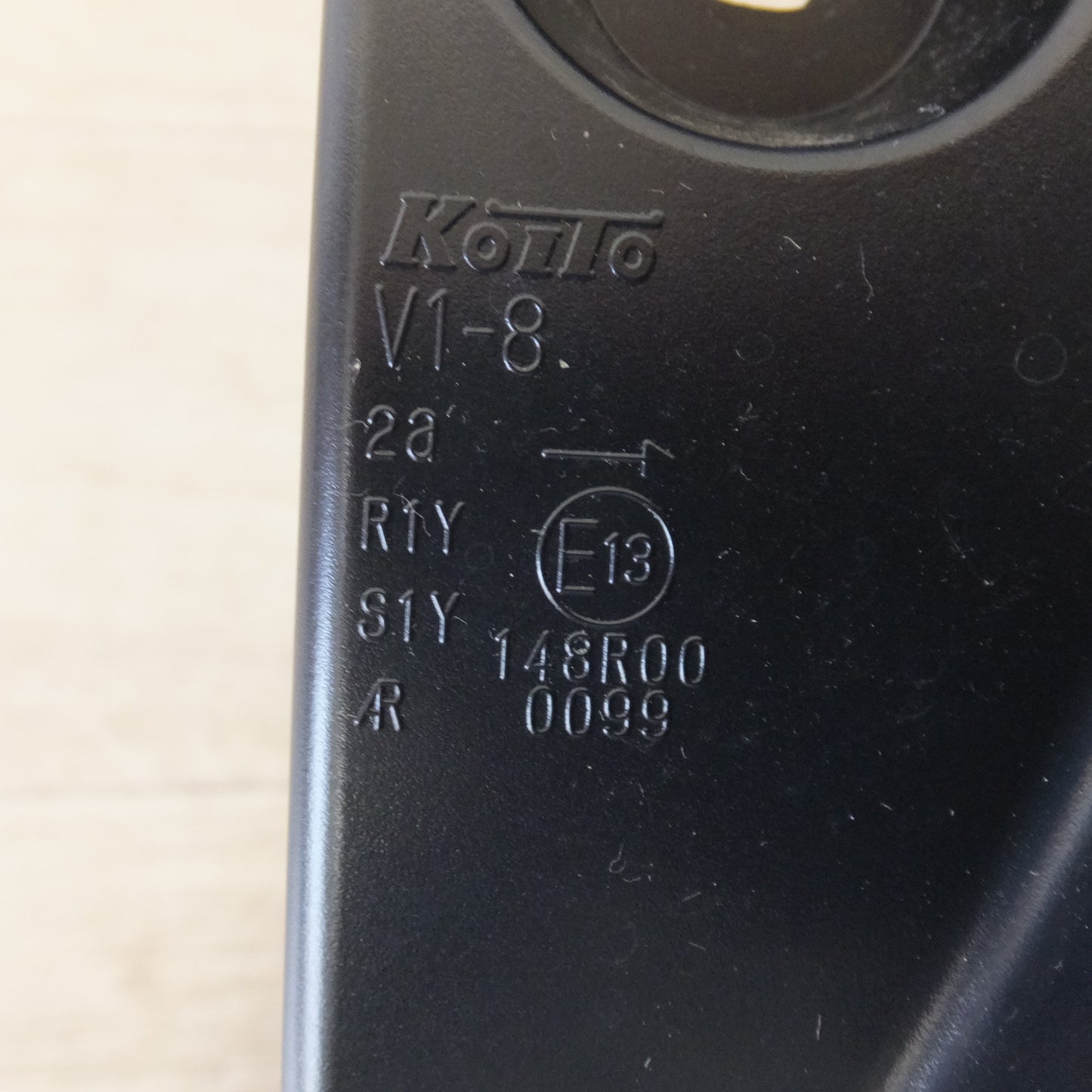 [送料無料] 美品★トヨタ TOYOTA 純正 ヴォクシー 90系 SZグレード テールライト KOITO V1-8 V1-9 4点 セット★