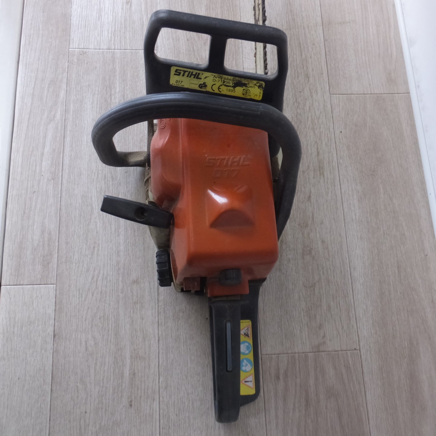[送料無料] 岐阜発 ジャンク★スチール STIHL エンジンチェーンソー 017 D-71336★