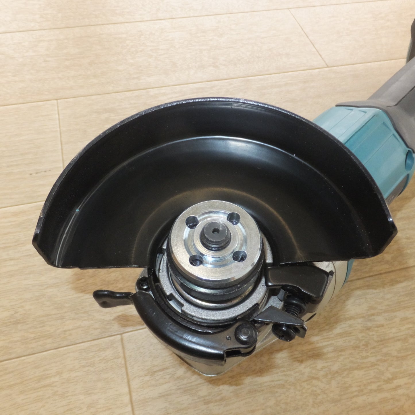 [送料無料] 美品★マキタ makita 100mm 充電式ディスクグラインダ GA404DN 18V 本体のみ★