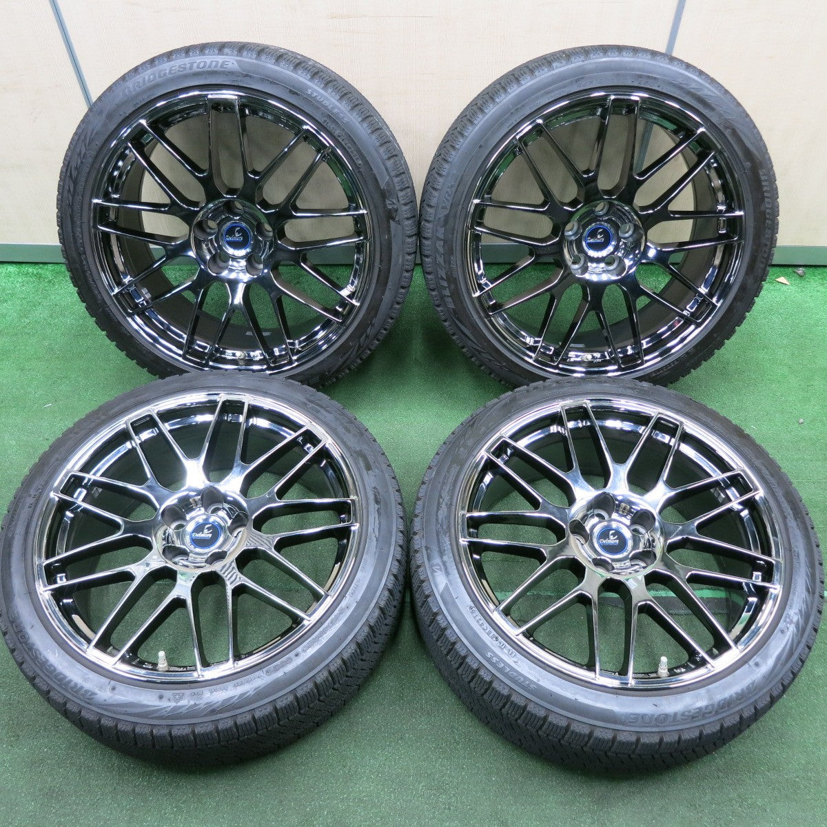 *送料無料* バリ溝！9分★レクサス等 Delmore 245/40R20 スタッドレス ブリヂストン ブリザック VRX2 デルモア PCD120/5H★4042804HAス