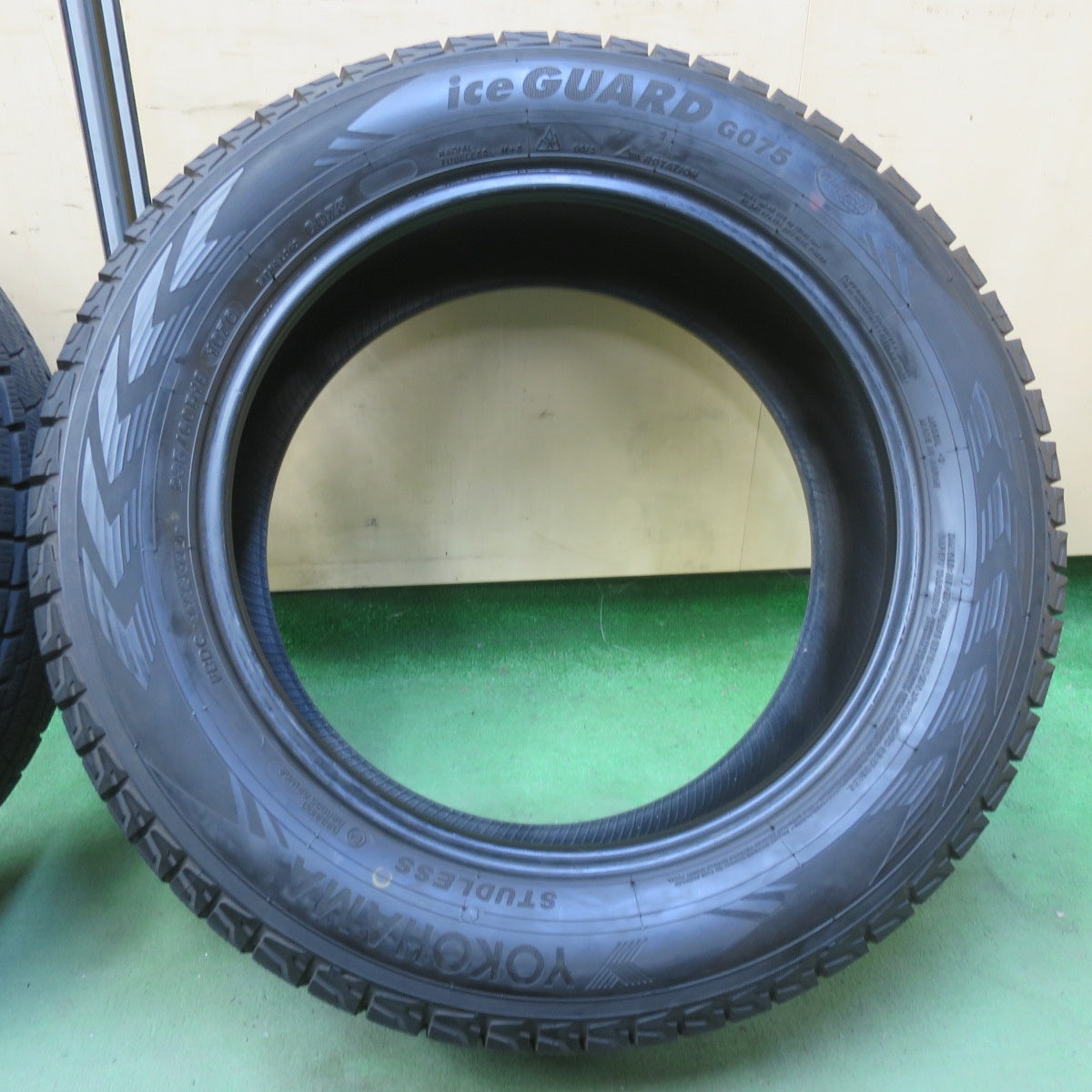 バリ溝！22年！9.5分★スタッドレス 235/60R18 ヨコハマ アイスガード G075 タイヤ 18インチ レクサス CR-V CX-60 CX-7 CX-80 等★6061805イスタ
