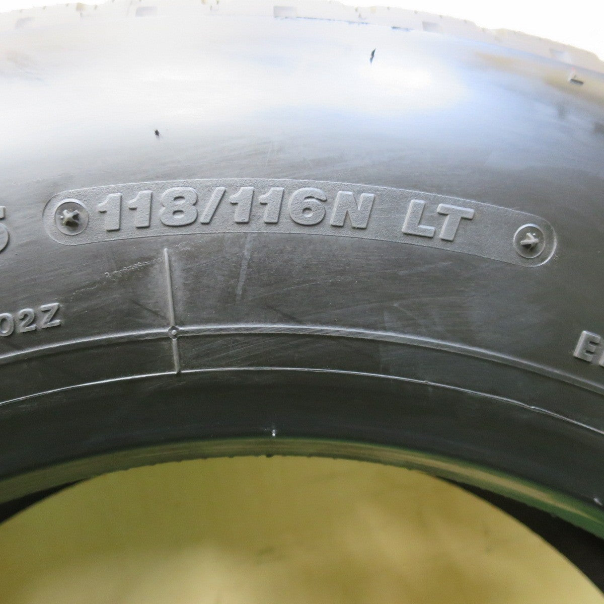 新車外し！26年！1本★トラック タイヤ 215/70R17.5 118/116N ブリヂストン R202 17.5インチ★6070208イノタ