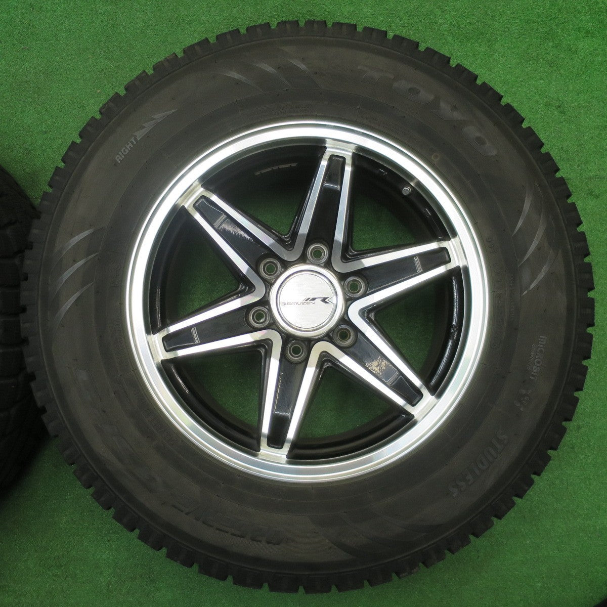 バリ溝！9分★スタッドレス 265/65R17 トーヨー オブザーブ GSi-5 REMUZEN 東京車輪 レミューゼン 17インチ PCD139.7/6H★5111401NJス