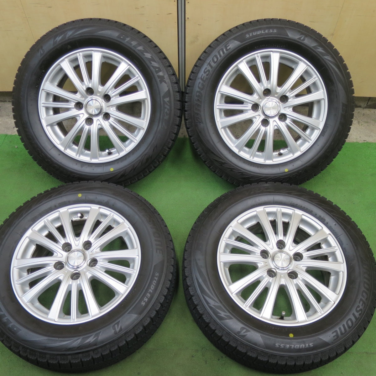 バリ溝！24年！キレイ！9.5分以上★スタッドレス 195/65R15 ブリヂストン ブリザック VRX2 SPORT VENAD 社外 アルミ 15インチ PCD114.3/5H★6021902TTス