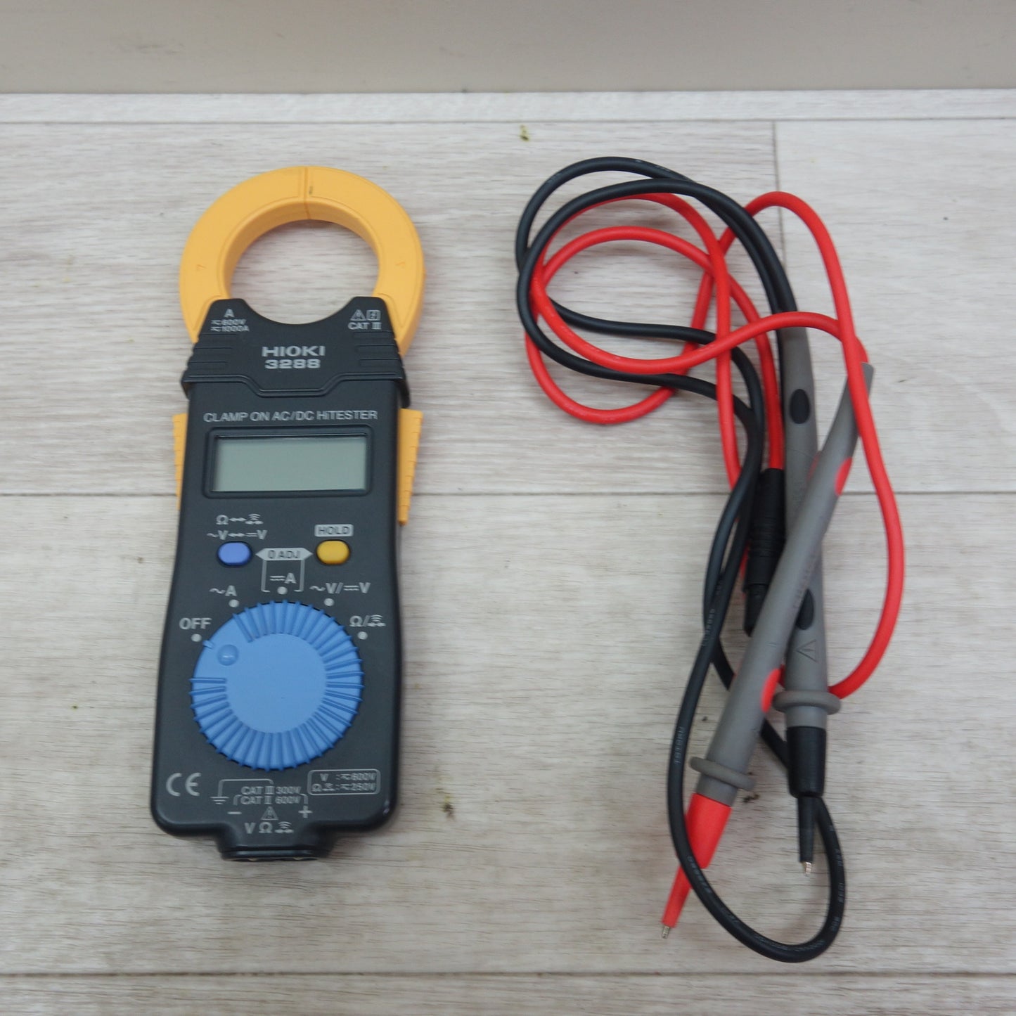 [送料無料] ☆日置電機 HIOKI AC/DC クランプ メーター テスター 3288 ソフトケース付き☆