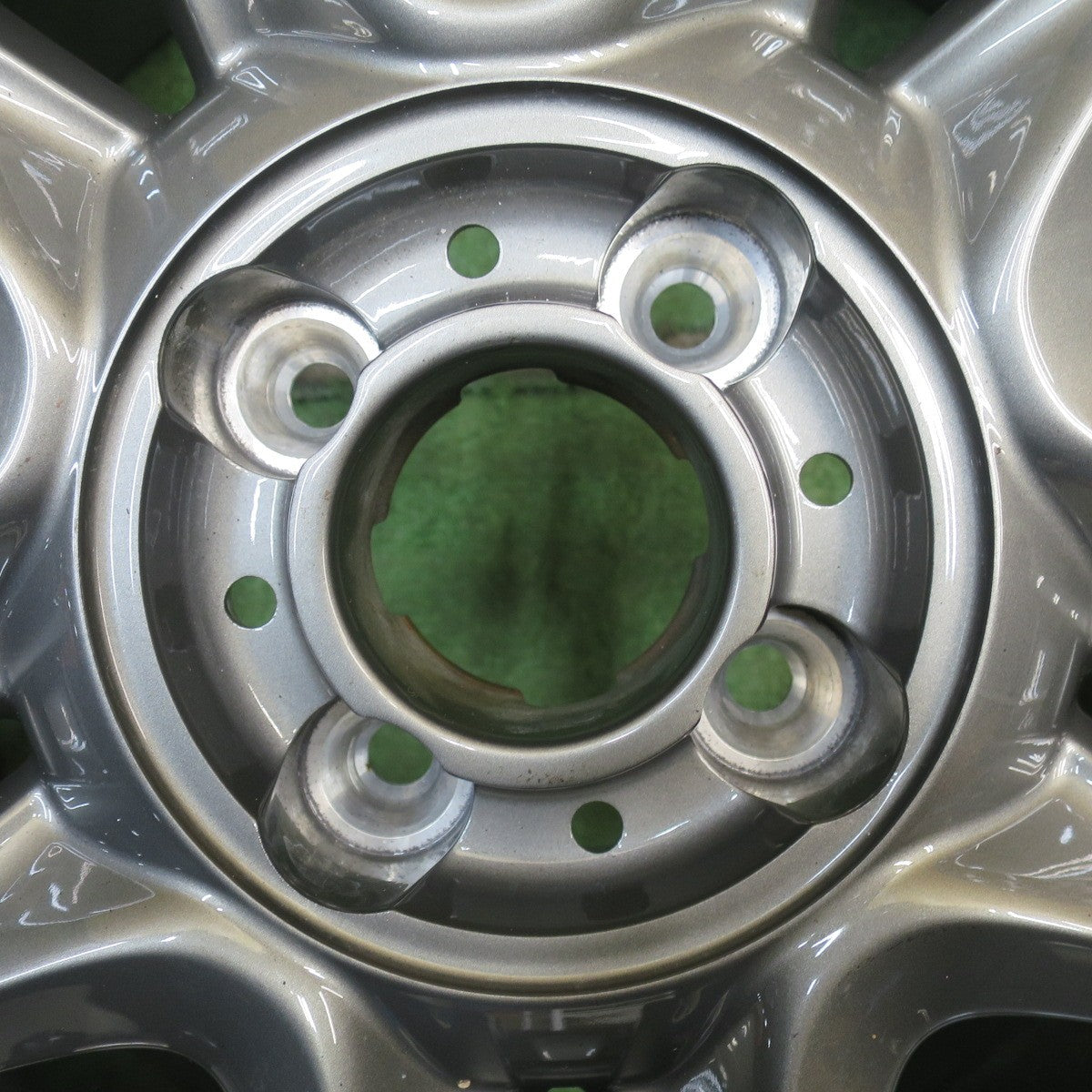 ほぼ未使用！キレイ★FIAT フィアット 500 S C 純正 185/55R15 グッドイヤー EfficientGrip 15インチ PCD98/4H★6052604NJノ