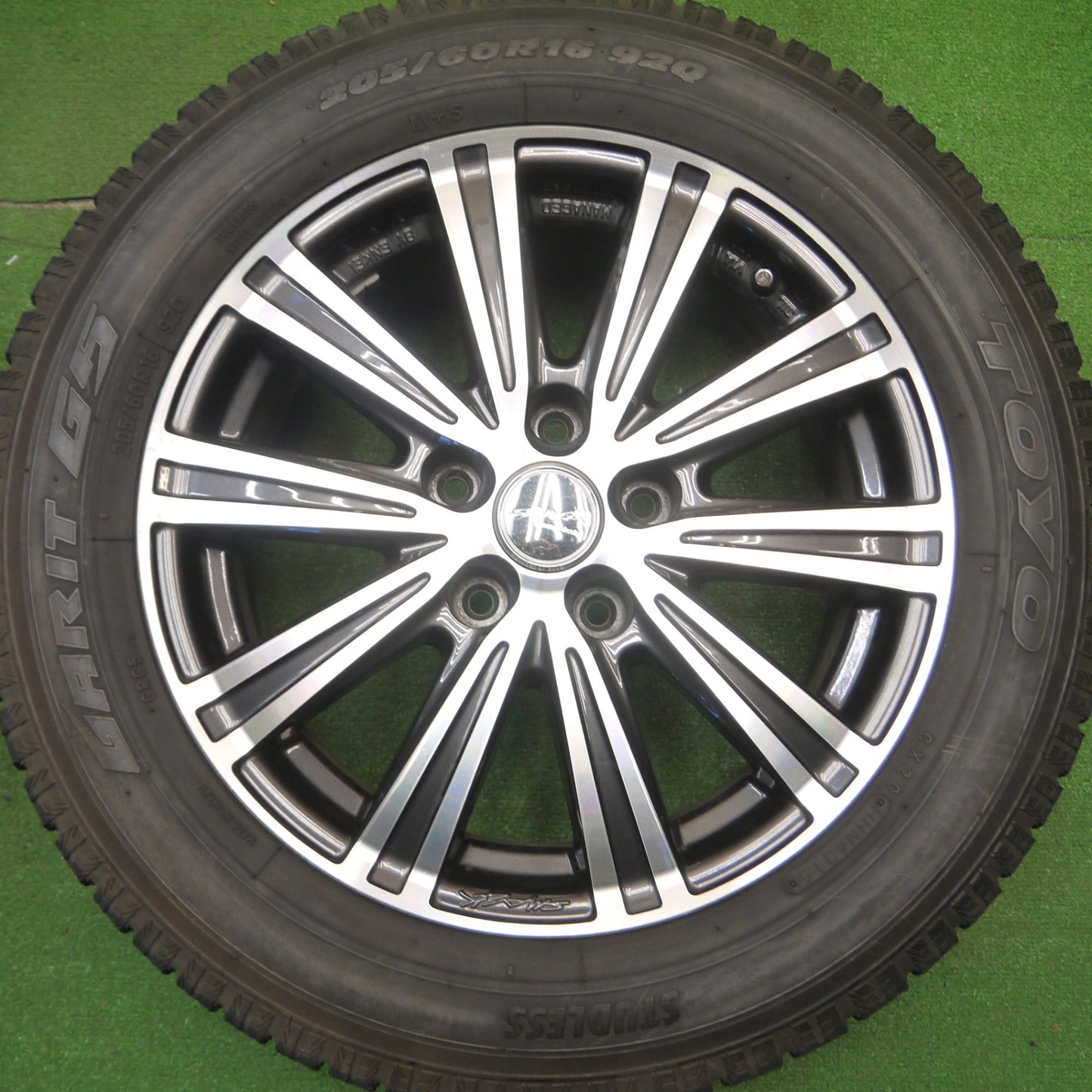 [送料無料] バリ溝！9.5分★スタッドレス 205/60R16 トーヨー ガリット G5 SMACK ENKEI スマック エンケイ 16インチ PCD114.3/5H★5010703Hス