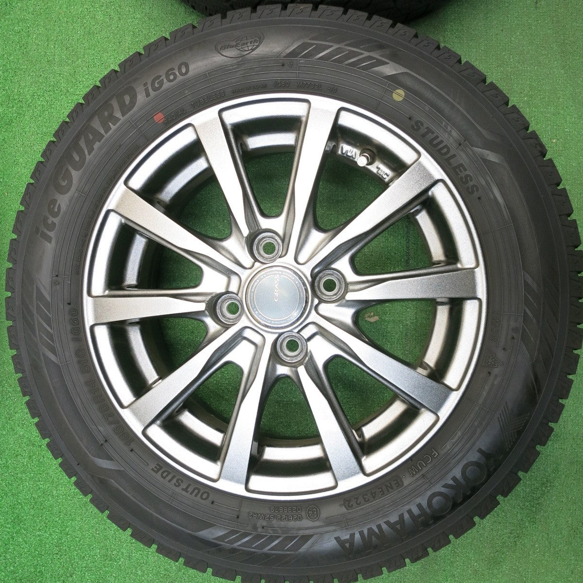 超バリ溝！22年！キレイ！ほぼ10分★スタッドレス 165/70R14 ヨコハマ アイスガード iG60 GRASS グラス 14インチ PCD100/4H★6010304HAス