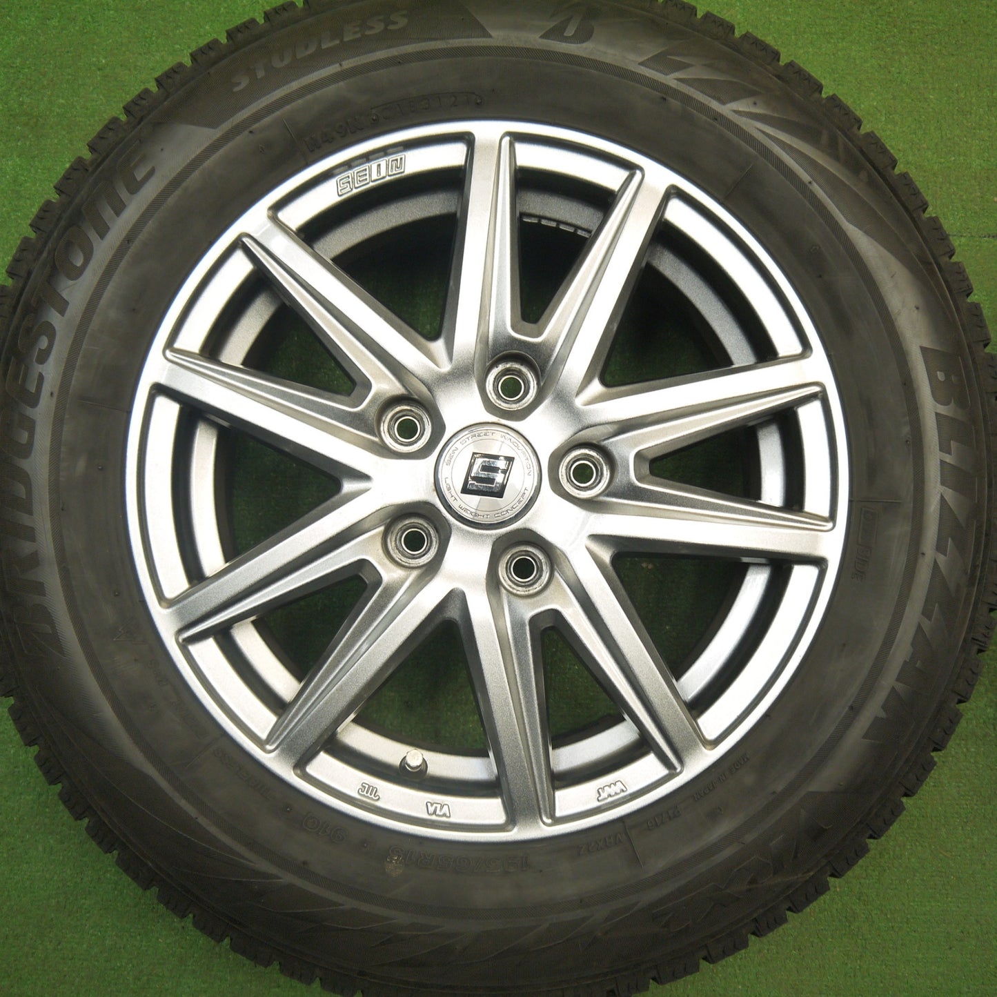 キレイ★スタッドレス 195/65R15 ブリヂストン ブリザック VRX2 SEIN ザイン 15インチ PCD114.3/5H★6010709Hス