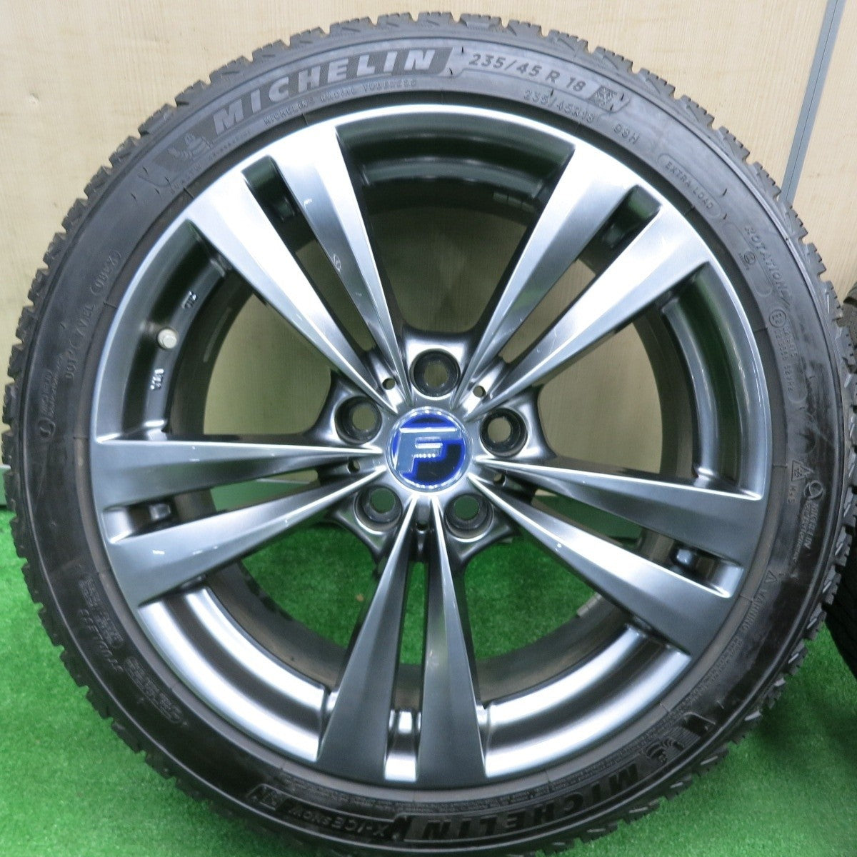 バリ溝！21年！9分★Lehrmeister L-F LOUNGE 235/45R18 スタッドレス ミシュラン X-ICE SNOW レアマイスター L-Fラウンジ 18インチ PCD114.3/5H★4122001TNス