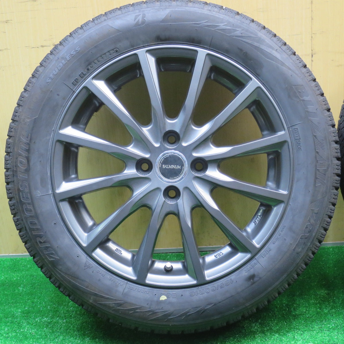 バリ溝！23年！キレイ！9分★スタッドレス 185/60R16 ブリヂストン ブリザック VRX2 BALMINUM バルミナ 16インチ PCD100/4H★5100806NJス