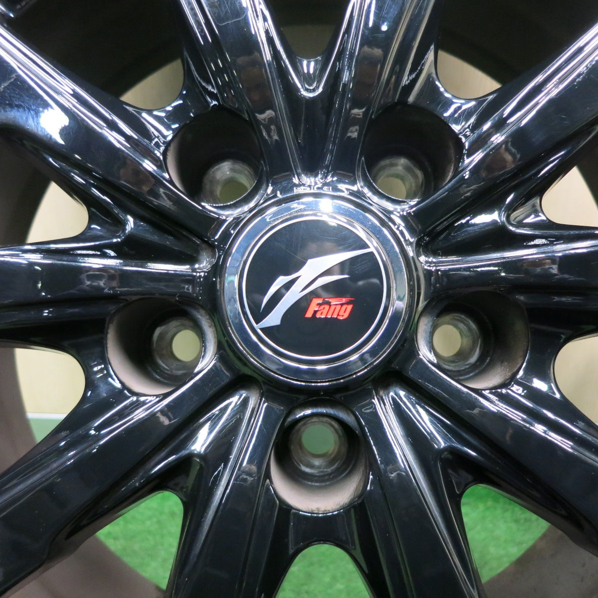 *送料無料* バリ溝！21年！ほぼ10分★スタッドレス 205/60R16 ブリヂストン ブリザック VRX2 Fang ファング 16インチ PCD114.3/5H★4032506TNス