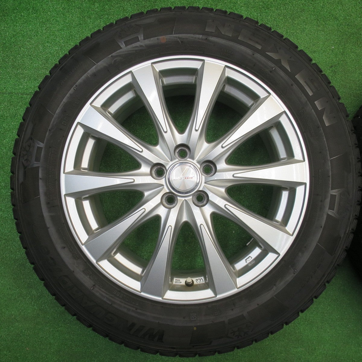 バリ溝！22年！キレイ！9.5分★XV 等 225/60R17 スタッドレス ネクセン ウィンガード アイス SUV JOKER ジョーカー 17インチ PCD100/5H★5110501NJス