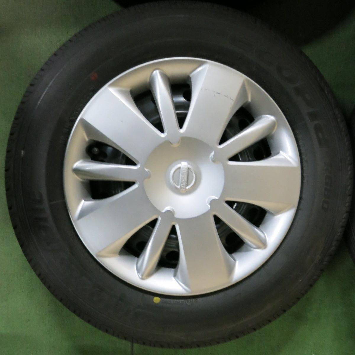 新車外し！24年★日産 NV200 バネット 純正 スチール 165/80R14 91/90N ブリヂストン エコピア R680 14インチ PCD114.3/4H★5071113SYノ