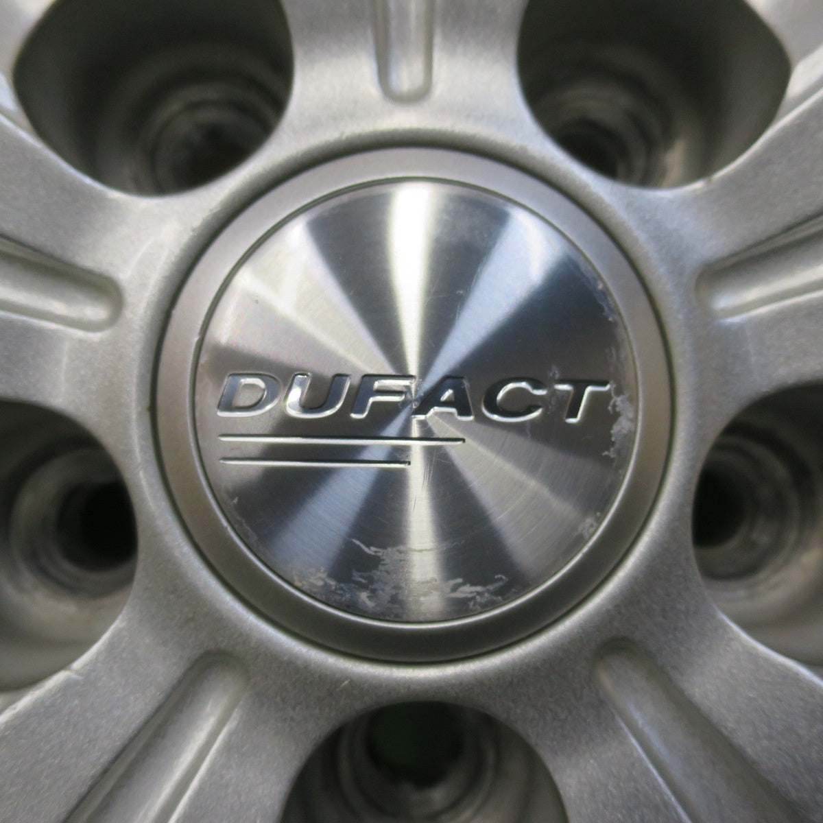 バリ溝！キレイ！9.5分以上★インプレッサ 等 225/55R17 スタッドレス ダンロップ ウインターマックス WM01 DUFACT デュファクト 17インチ PCD100/5H★5101606イス