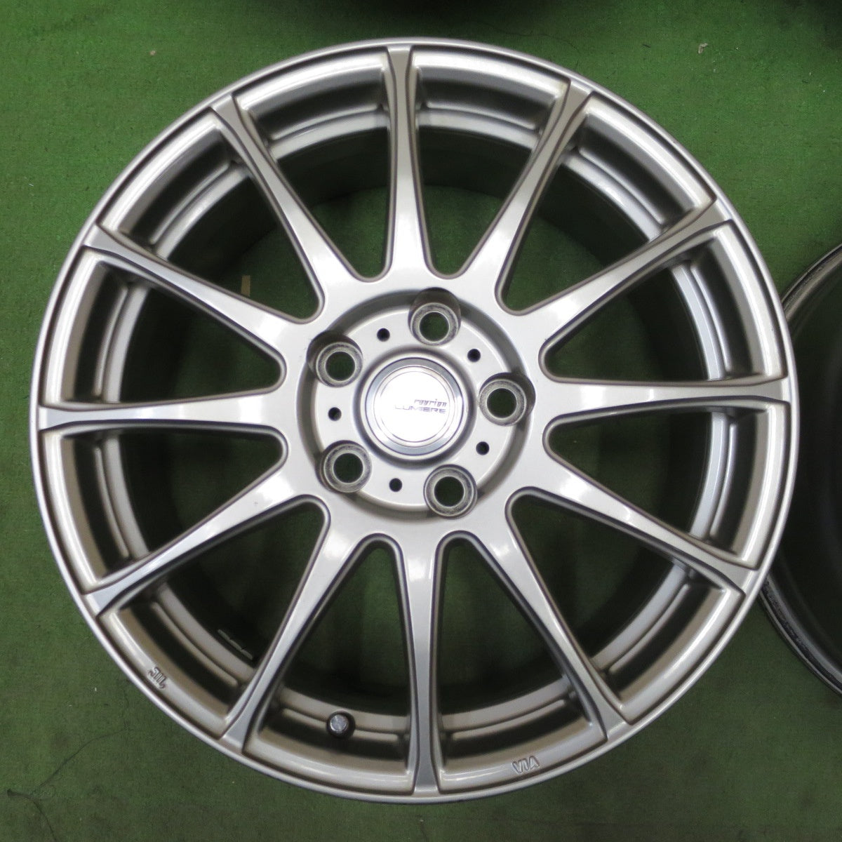 キレイ★ravrion LUMIERE 17インチ ホイール ラブリオン 17×7J PCD114.3/5H★6070103NGホ