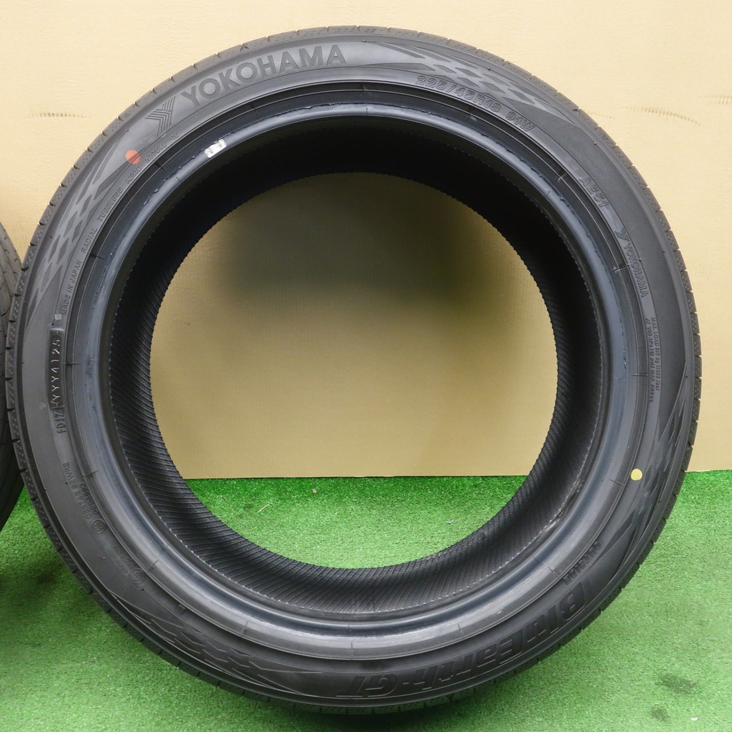 新車外し！25年★225/45R18 ヨコハマ BluEarth-GT AE51 ブルーアース 18インチ タイヤ クラウン オデッセイ レヴォーグ 等★6032004KTノタ
