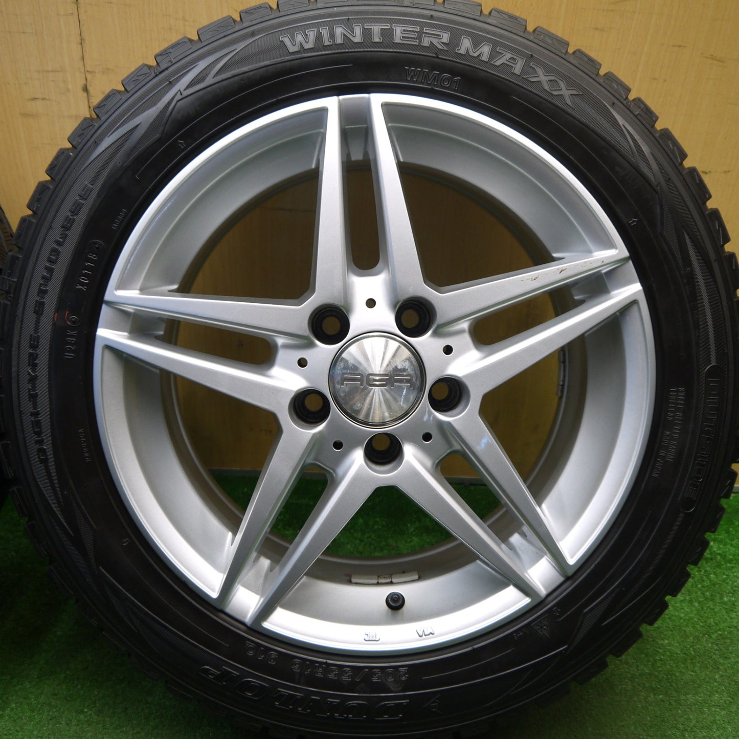 キレイ★ベンツ 等 AGA Schalf 205/55R16 スタッドレス ダンロップ ウインターマックス WM01 シャルフ 16インチ PCD112/5H★6013005Hス
