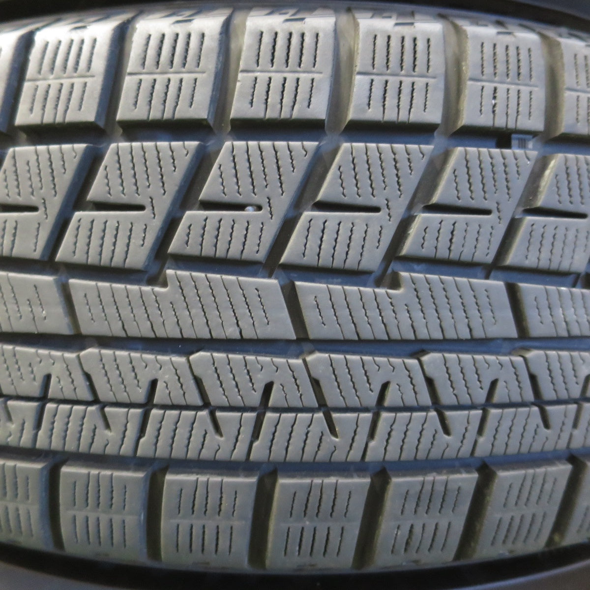 バリ溝！22年！キレイ！9分★スタッドレス 195/65R15 ヨコハマ アイスガード iG60 SPORT ABELIA スポルト アベリア 15インチ PCD114.3/5H★5111505イス