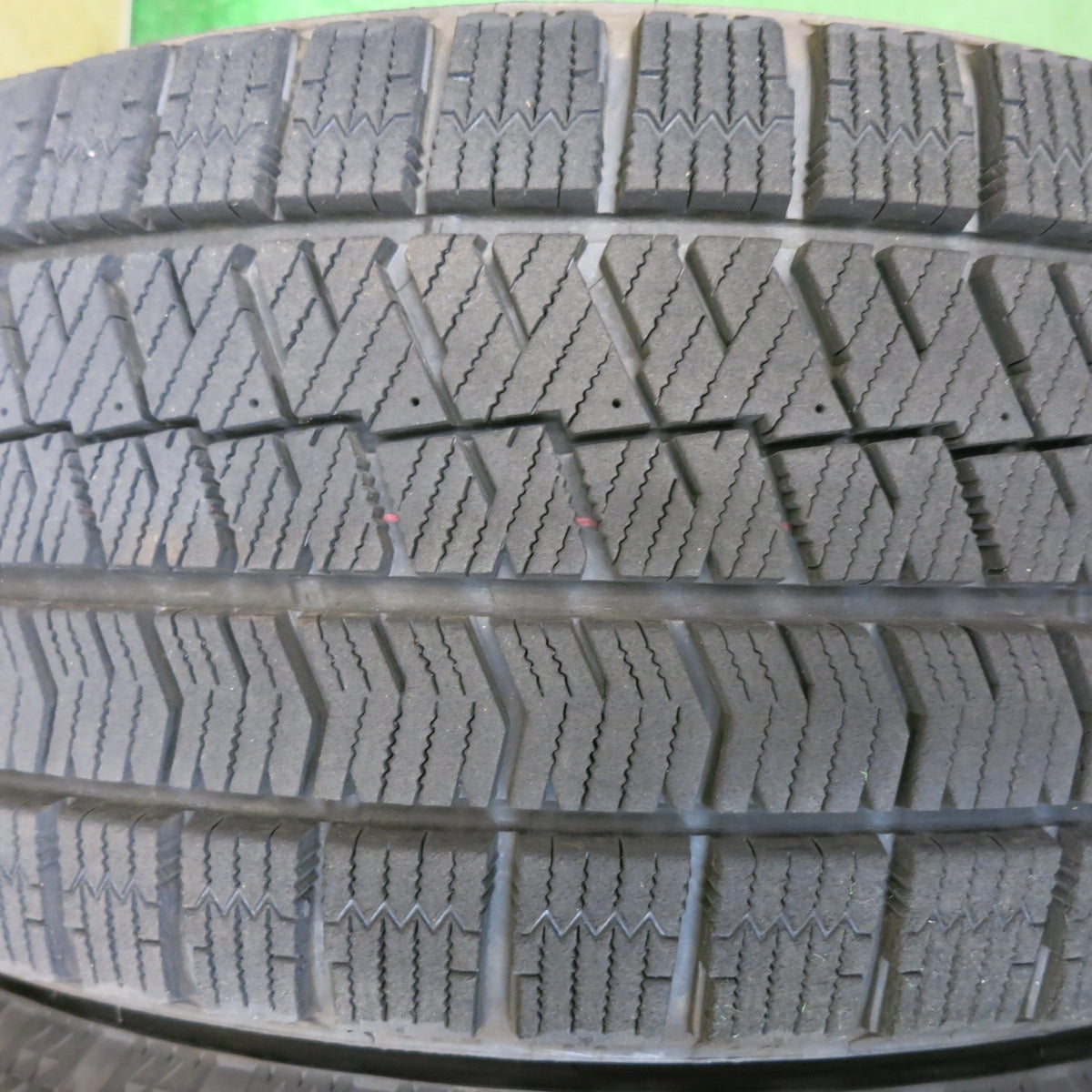バリ溝！23年！キレイ！9.5分◎BMW MINI 等 EUROBAHN nurburg MTX 195/55R16 スタッドレス ブリヂストン ブリザック VRX2 ユーロバーン ニュルブルグ 16インチ PCD112/5H◎6101107HAス