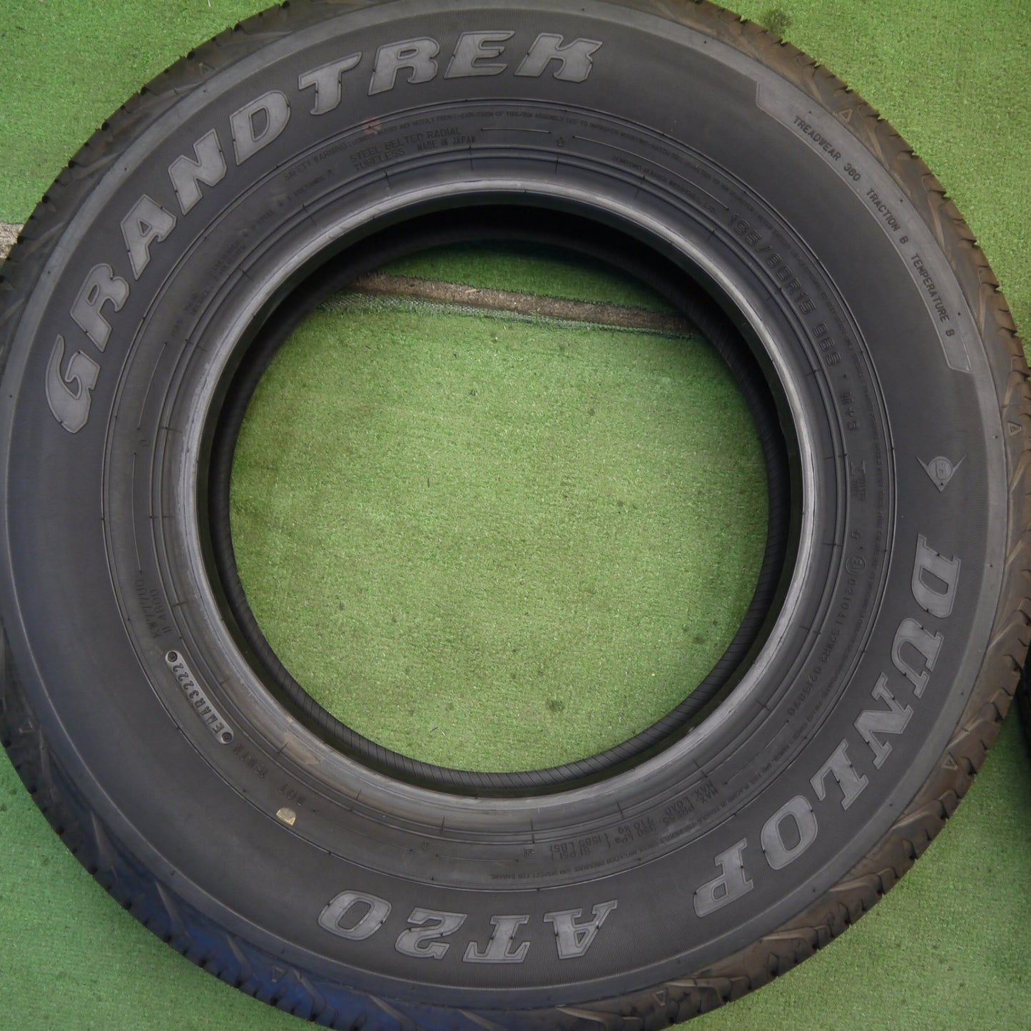 新車外し！22年★195/80R15 ダンロップ AT20 グラントレック タイヤ 15インチ ジムニーシエラ ジムニーノマド 等★6070703Hノタ