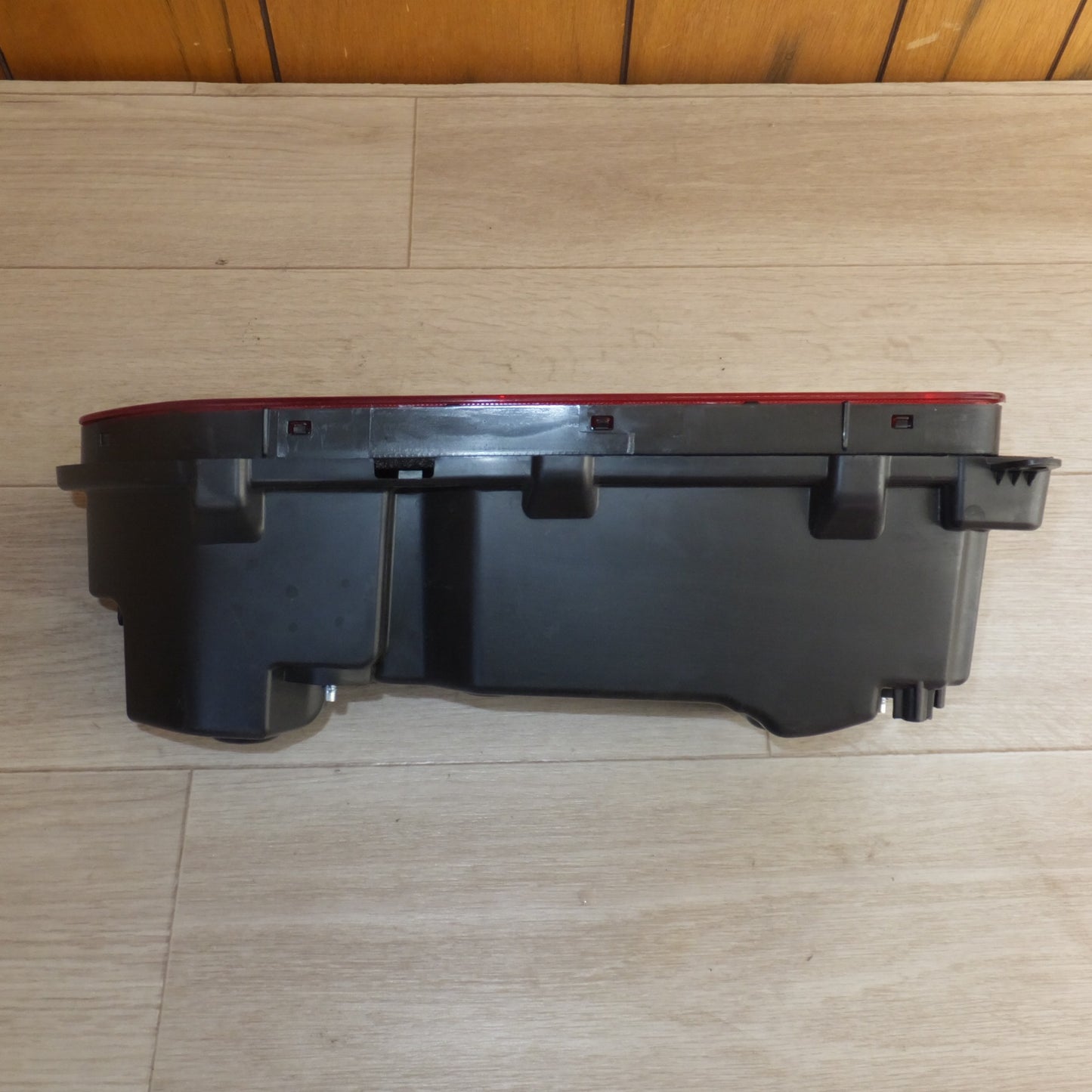 [送料無料] 岐阜発 新車外し★スズキ SUZUKI 純正 ジムニー JB64W JB74W 左 テールランプ KOITO 220-5938C L ライトカバー 付★