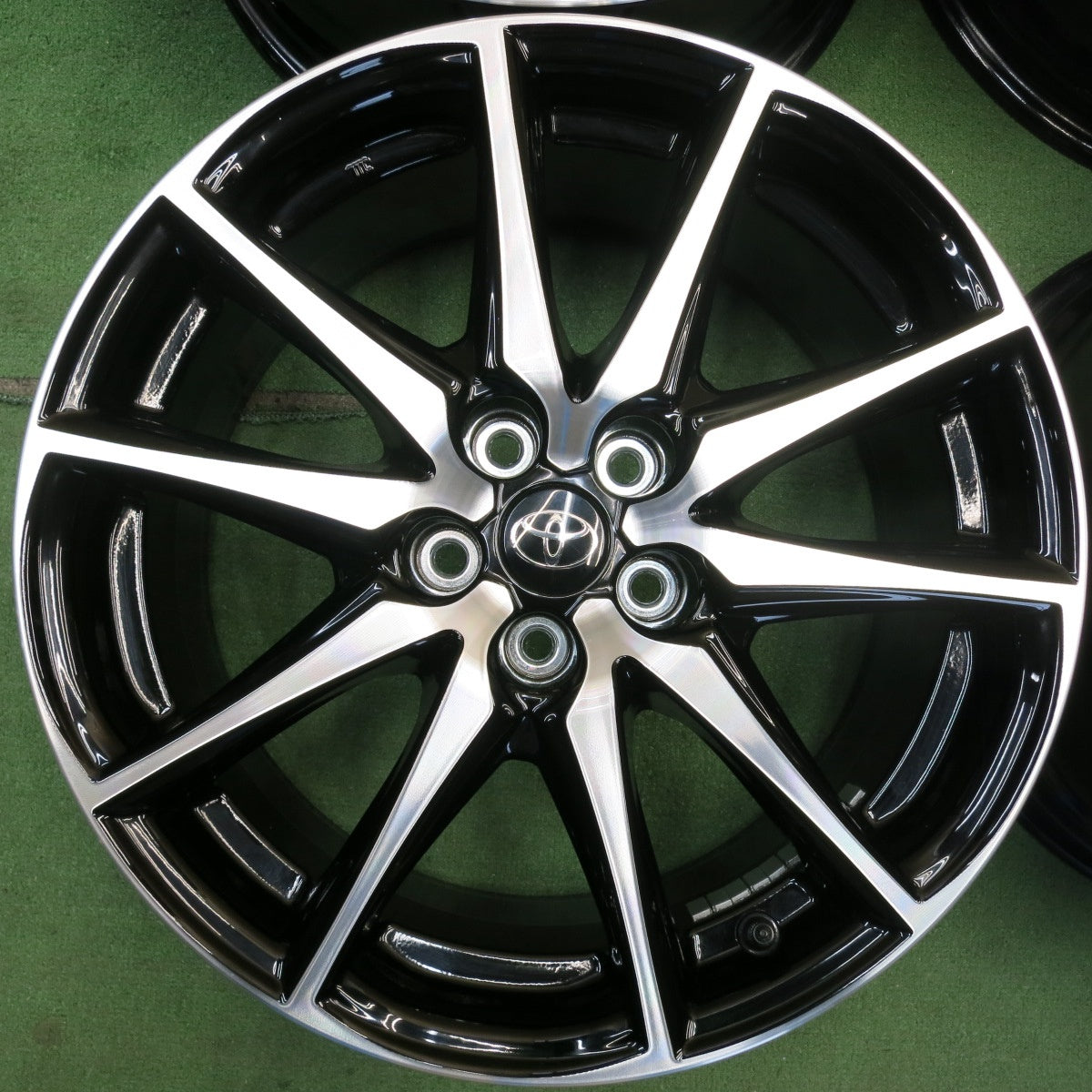新車外し★トヨタ GR 86 SZ グレード 純正 ホイール 17インチ スバル BRZ 17×7.5J PCD100/5H★6042604HAホ
