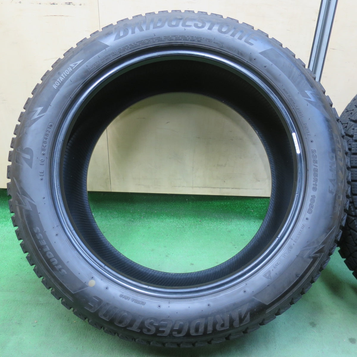 バリ溝！9.5分★スタッドレス 235/55R19 ブリヂストン ブリザック DM-V3 タイヤ 19インチ レクサス RX ハリアー RAV4 等★6010707イスタ