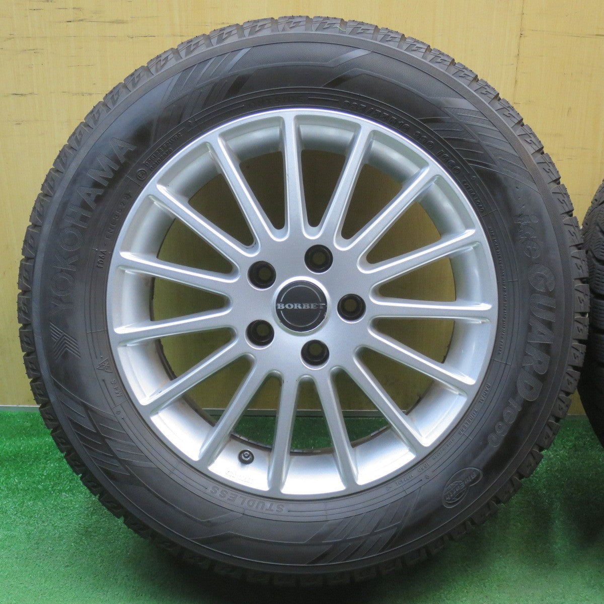 バリ溝！22年！9.5分★アウディ 等 BORBET 225/55R16 スタッドレス ヨコハマ アイスガード iG60 ボルベット 16インチ PCD112/5H★6051203NJス
