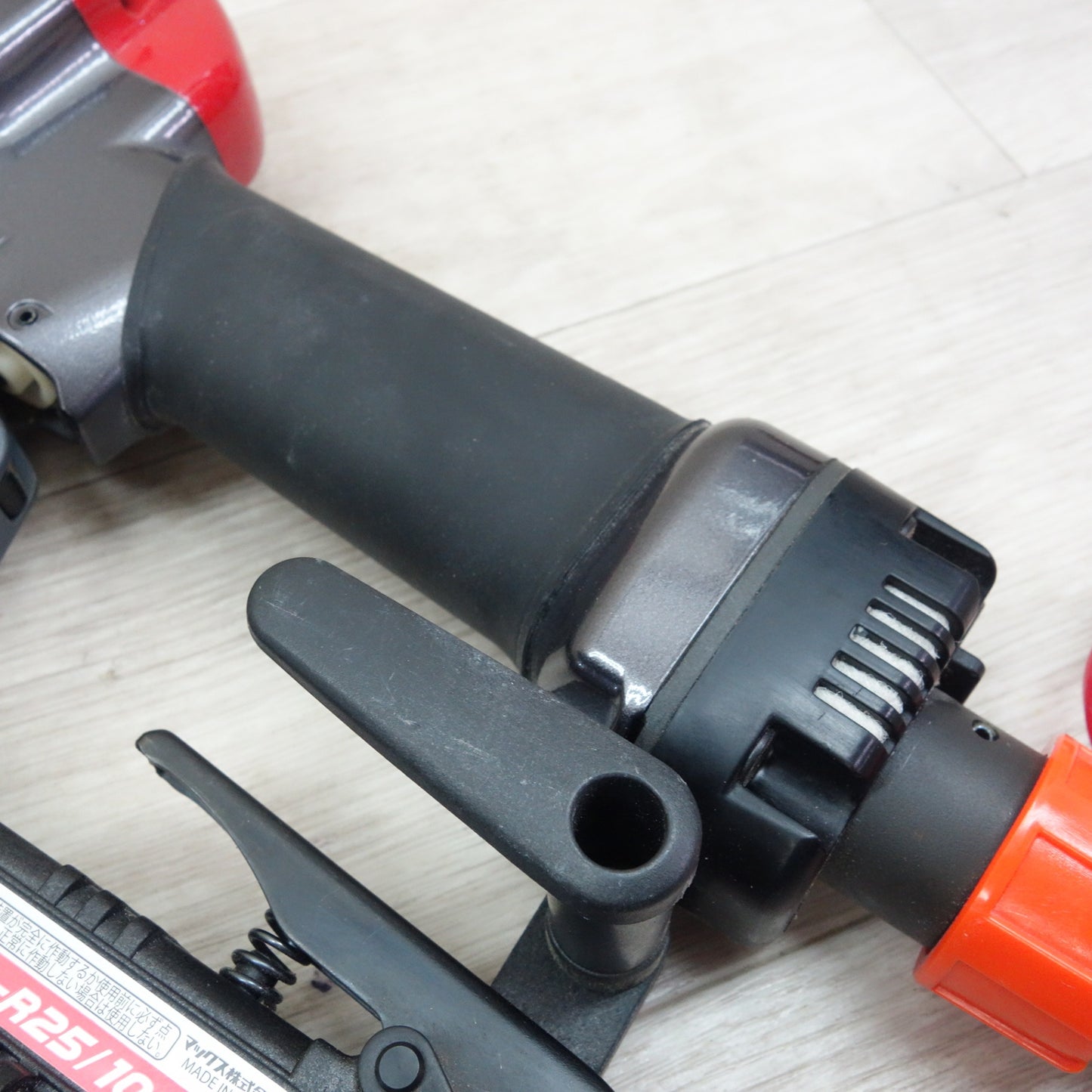 [送料無料] キレイ☆マックス 25mm 高圧 10J ステープル スーパー ネイラ 釘打機 HA-R25/425J 釘打ち機 箱付き MAX エア 工具☆