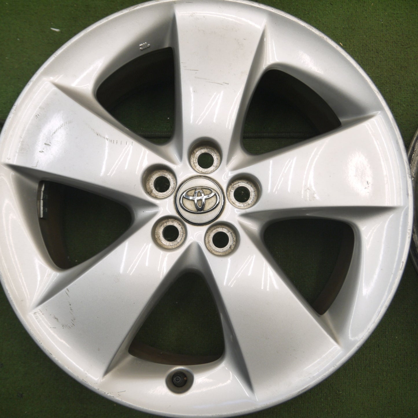 *送料無料* 4本価格★トヨタ 30系 プリウス S ツーリング 純正 ホイール 17インチ 17×7J PCD100/5H★4050809Hホ