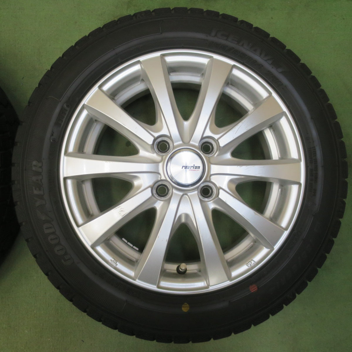 バリ溝！8.5分◎スタッドレス 155/65R14 グッドイヤー アイスナビ7 ravrion RS01 ラブリオン 14インチ PCD100/4H◎6101606イス