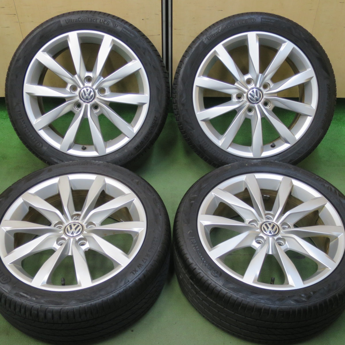 バリ溝！22年！キレイ！9.5分★ワーゲン ゴルフ 7 純正 225/45R17 コンチネンタル ウルトラコンタクト UC6 17インチ PCD112/5H★5111001TTノ