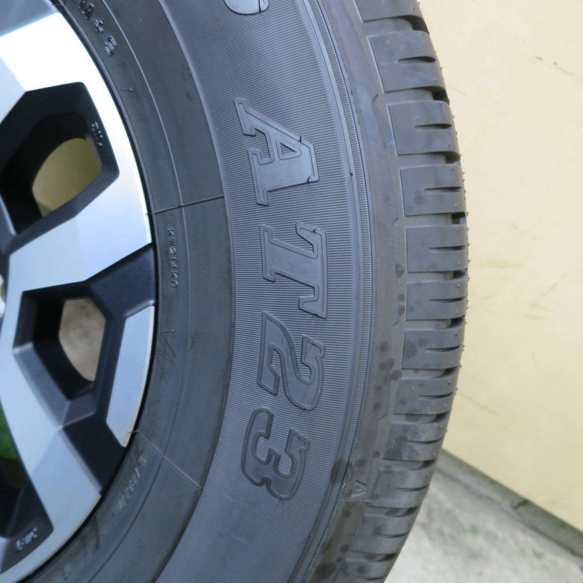 新車外し！25年！1本★トヨタ 70系 ランクル 純正 265/70R16 ダンロップ AT23 グラントレック 16インチ PCD150/5H★6031803ナノ