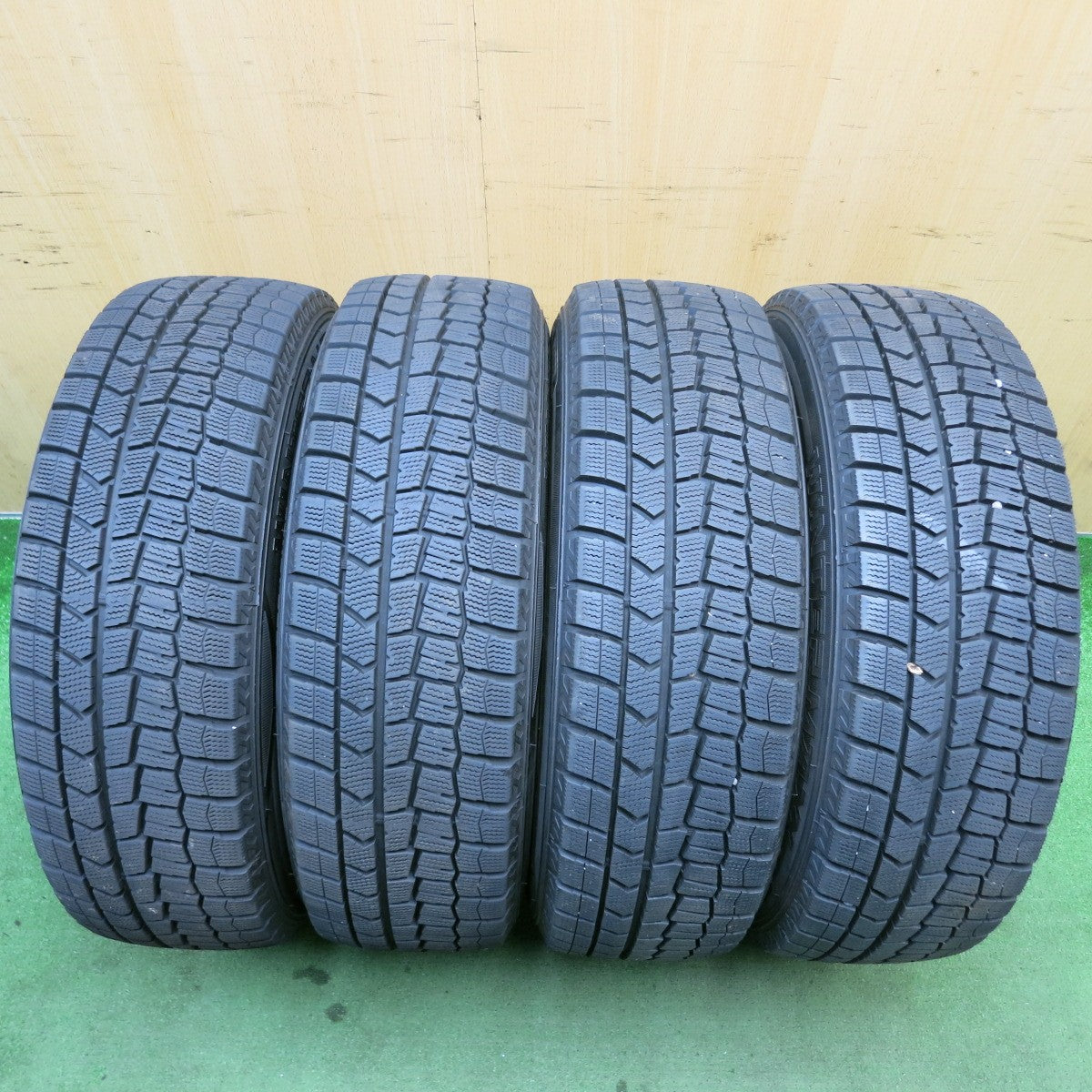バリ溝！23年！キレイ！9.5分以上◎スタッドレス 195/60R17 ダンロップ ウインターマックス WM02 ravrion RS01 ラブリオン 17インチ PCD114.3/5H◎6070510HAス