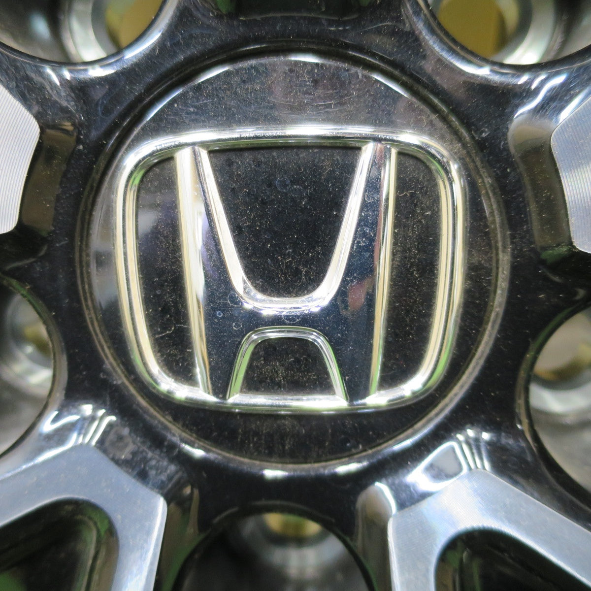 ほぼ未使用！24年！1本★ホンダ RV ヴェゼル e:HEV Z 純正 225/50R18 ブリヂストン アレンザ H/L33 ALENZA 18インチ PCD114.3/5H★6040802ナノ