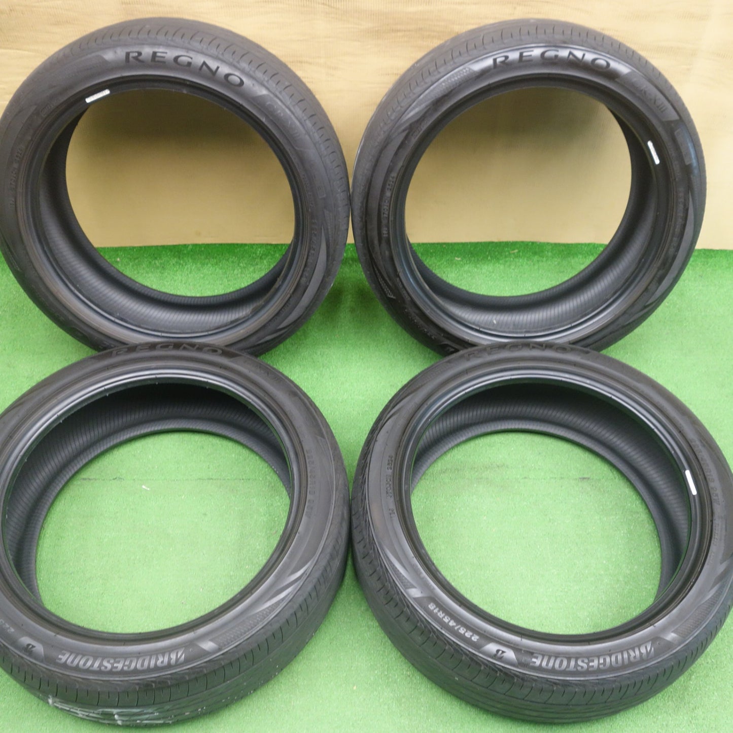 バリ溝！24年！9.5分★225/45R18 ブリヂストン レグノ GR-XⅢ GR-X3 タイヤ 18インチ クラウン ヴォクシー レヴォーグ 等★6071302KTノタ