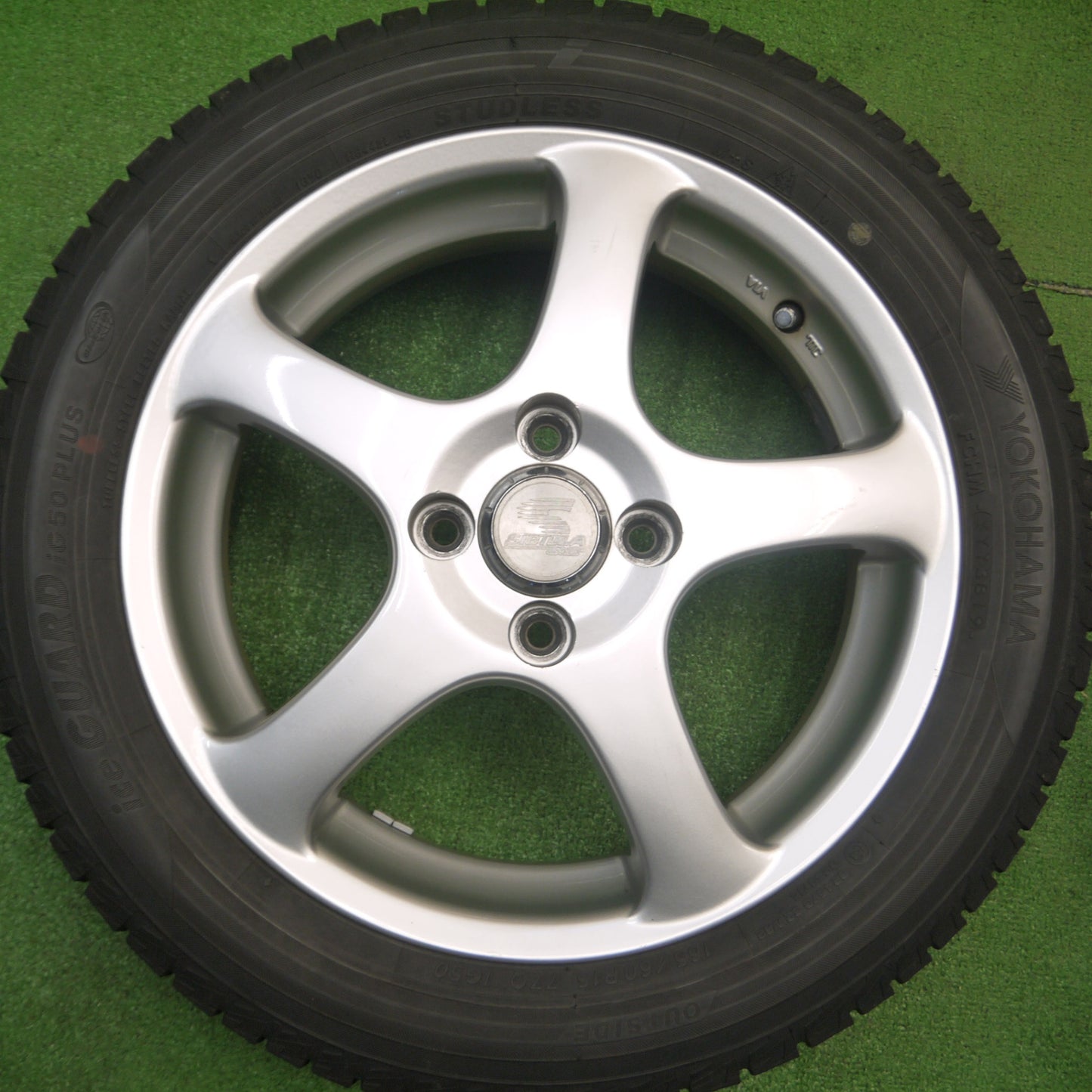 [送料無料] バリ溝！キレイ！9分★スタッドレス 165/60R15 ヨコハマ アイスガード iG50 プラス SIBILLA RT シビラ 15インチ ソリオ ハスラー 等 PCD100/4H★4120207Hス