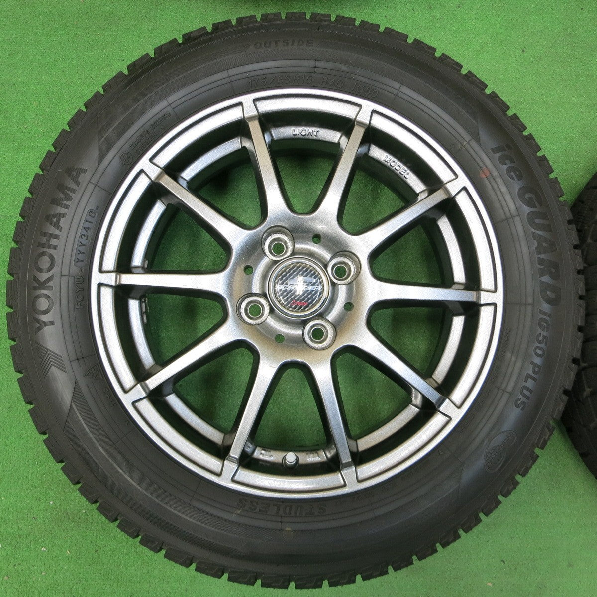 *送料無料* 超バリ溝！キレイ！ほぼ10分★スタッドレス 175/65R15 ヨコハマ アイスガード iG50 プラス SCHNEIDER ATECH シュナイダー PCD100/4H★4053103イス