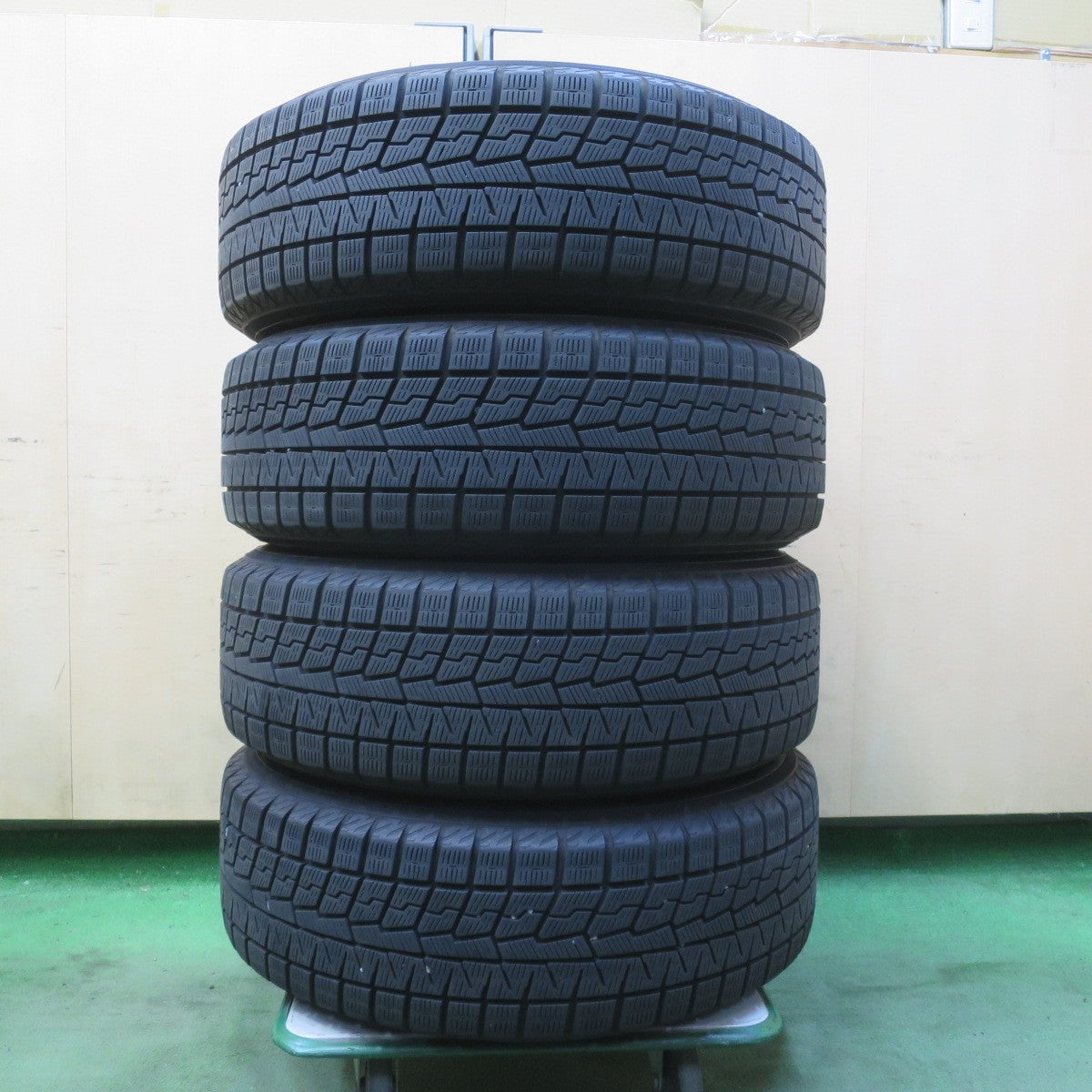 バリ溝！22年！キレイ！9.5分★スタッドレス 205/60R16 ヨコハマ アイスガード iG70 SIBILLA NEXT PX シビラ ネクスト 16インチ PCD114.3/5H★6033007イス
