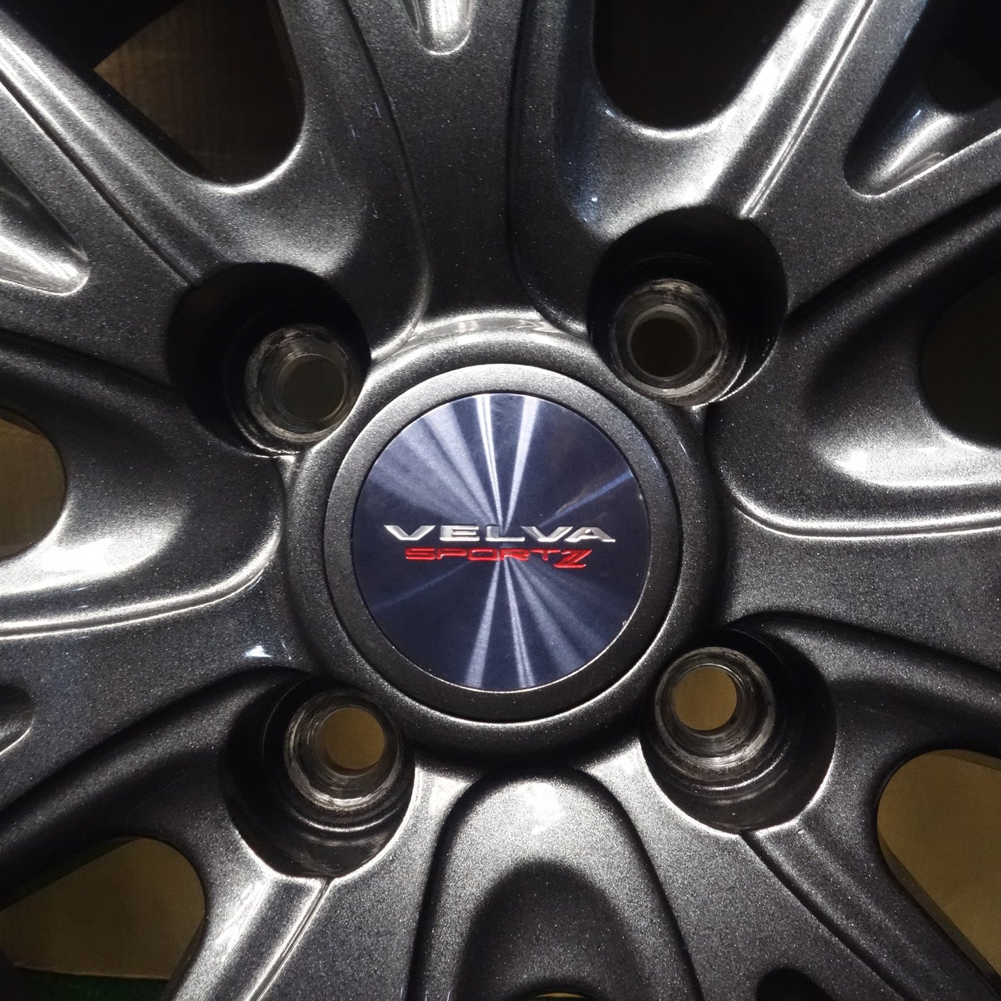 バリ溝！23年！キレイ！9.5分★スタッドレス 195/65R16 ブリヂストン ブリザック VRX2 VELVA SPORTZ ヴェルヴァ 16インチ PCD100/4H★6031901KTス