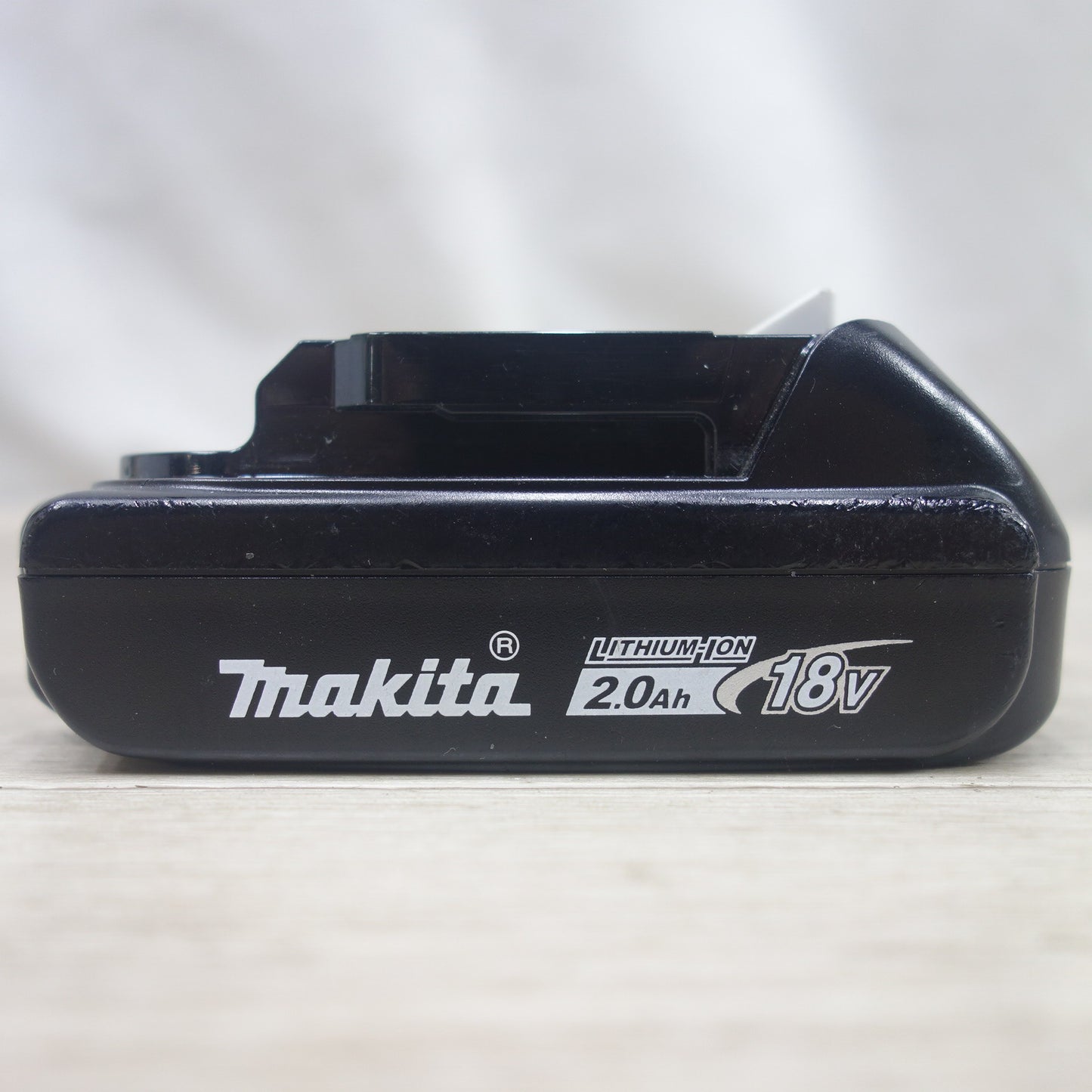 [送料無料] キレイ◆マキタ 純正 Li-on リチウム イオン バッテリー BL1820B DC 18V 2.0Ah 36Wh 電動 工具 に makita◆
