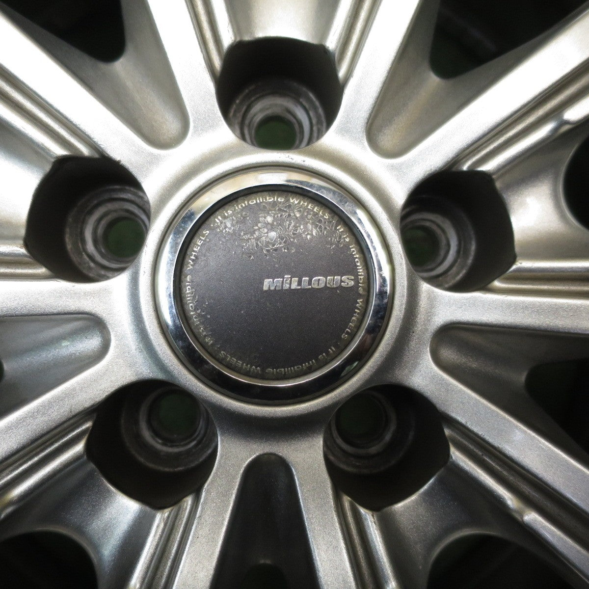 バリ溝！22年！キレイ！9.5分★シエンタ 等 185/60R15 スタッドレス グッドイヤー アイスナビ8 MiLLOUS ミルアス 15インチ PCD100/5H★5062106NJス