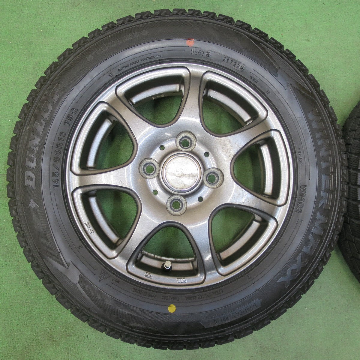 バリ溝！22年！9分★スタッドレス 145/80R13 ダンロップ ウインターマックス WM02 E sprine 13インチ PCD100/4H★5042608イス