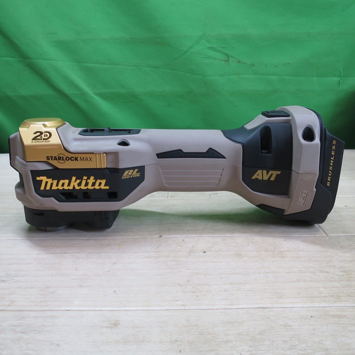 キレイ！付属品付き☆マキタ 充電式 マルチツール TM52D 電動 工具 切断 削り取り 研削 コードレス makita 18V☆
